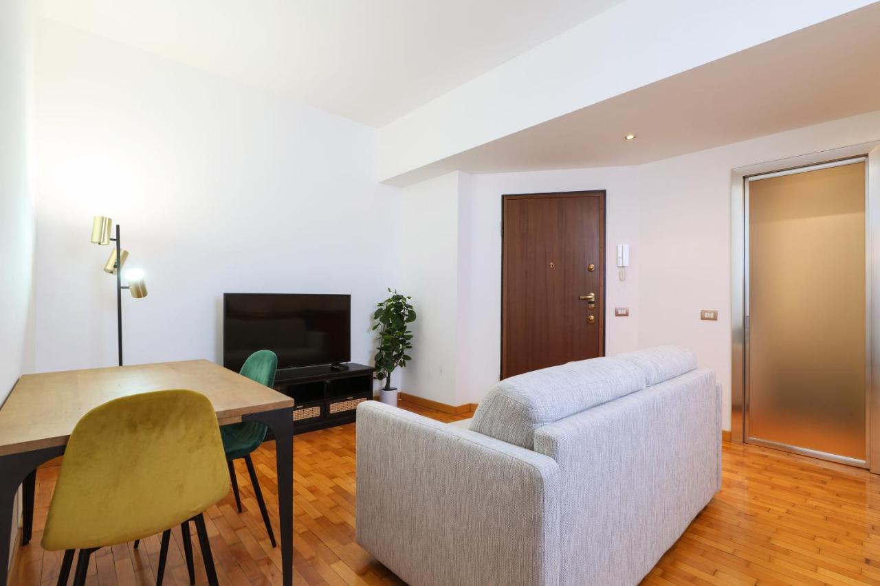 Duomo Luxury Apartment VIII Milano Ngoại thất bức ảnh